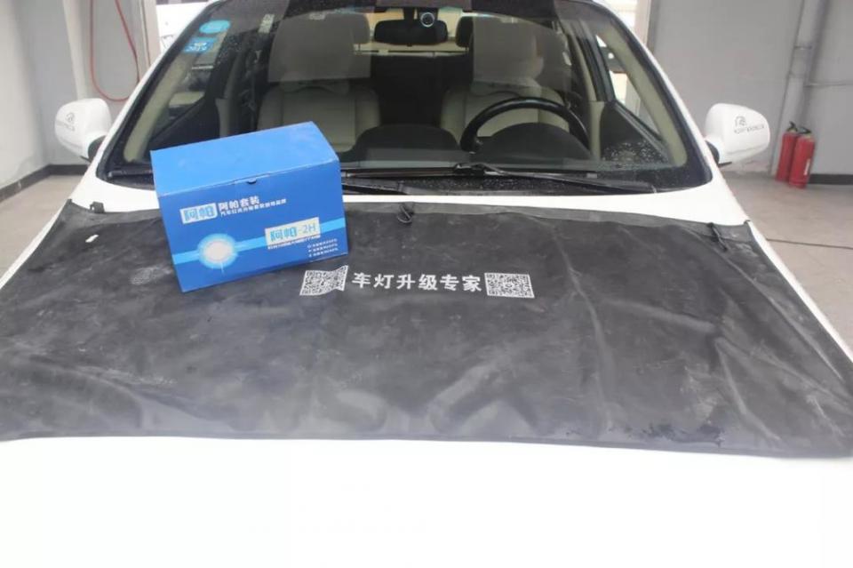 南京改灯 动力灯改 别克凯越大灯升级阿帕2H蓝色天使眼